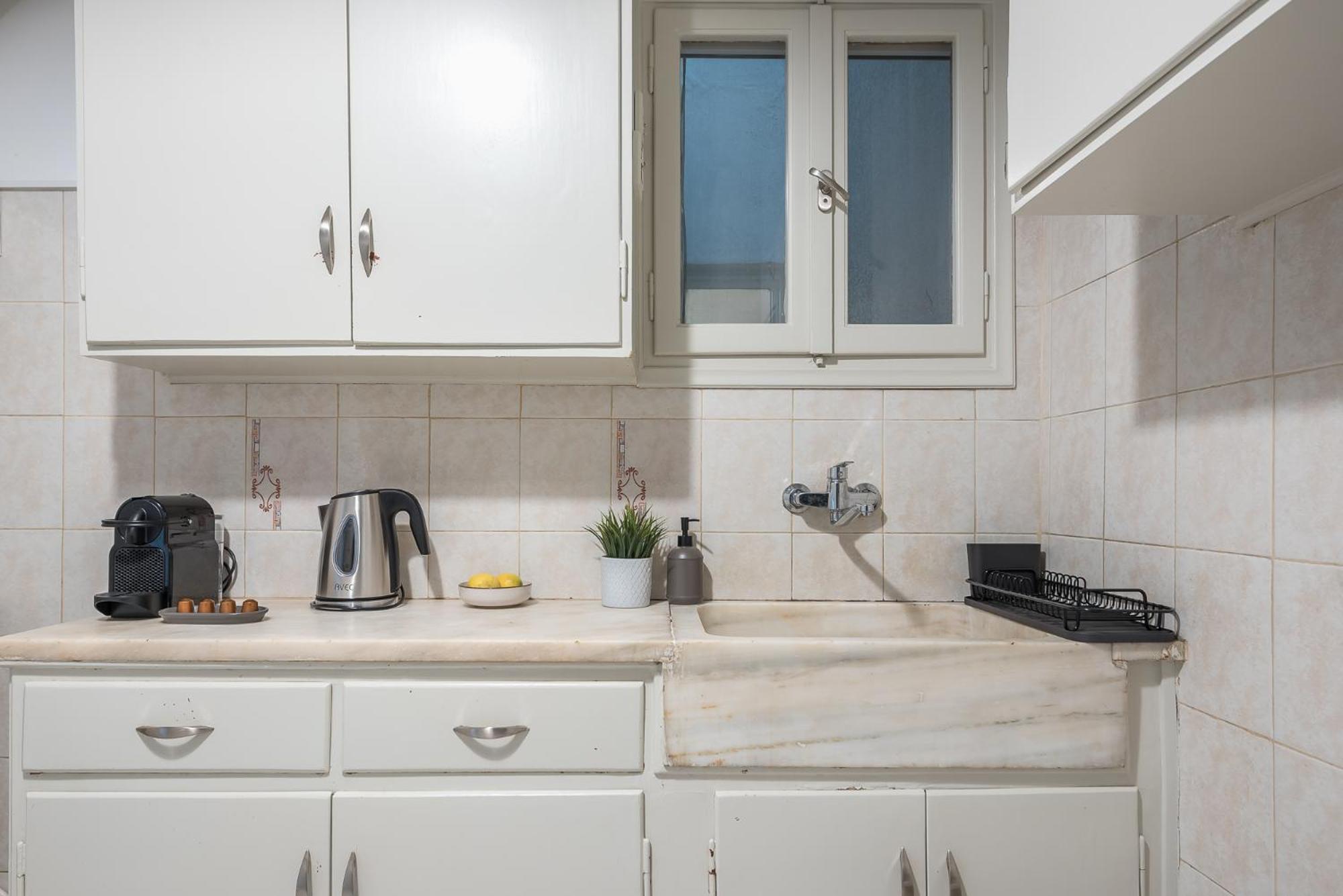 Spacious 2Bds Apt With Acropolis View In Center Athen Eksteriør billede