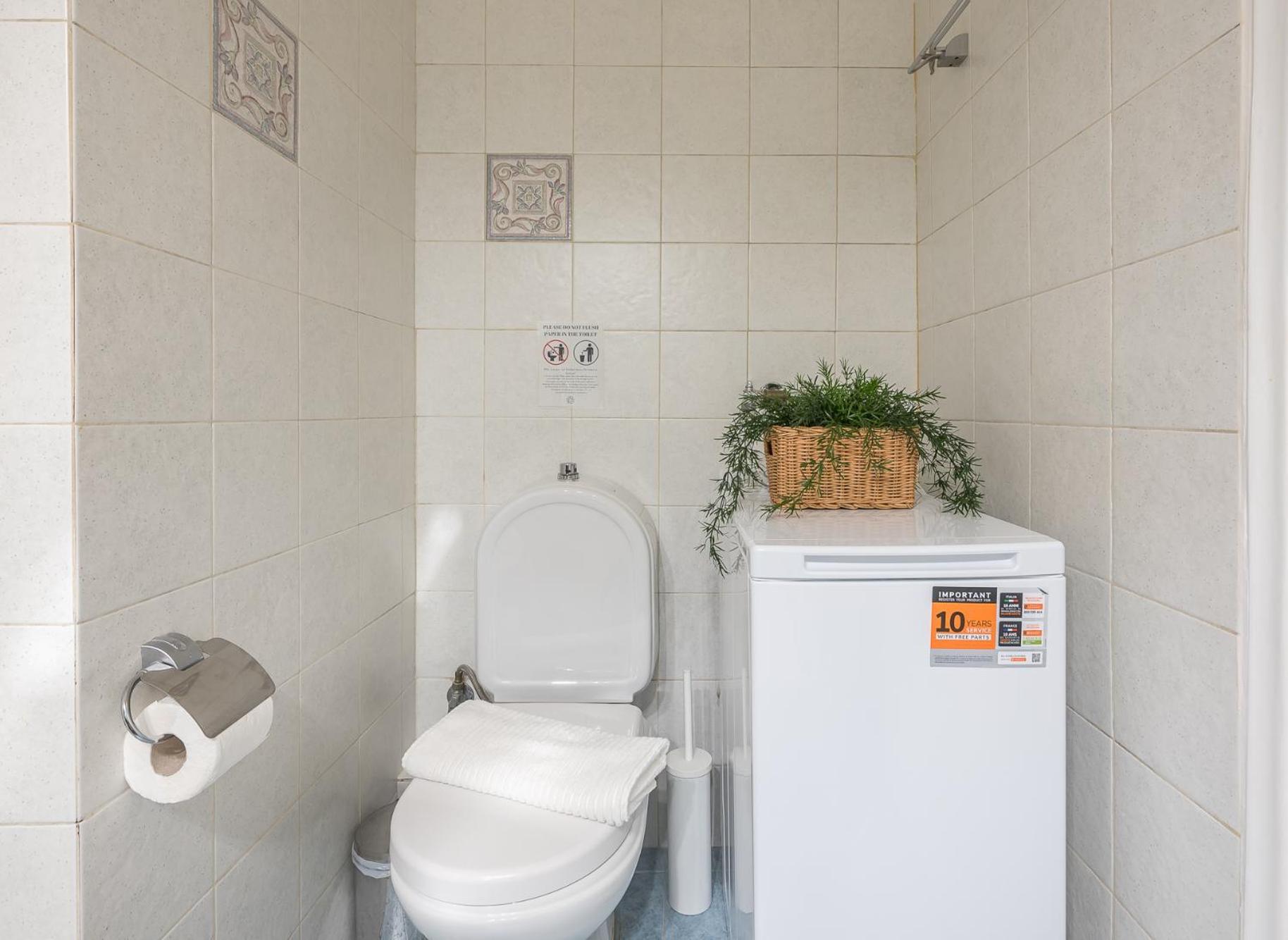 Spacious 2Bds Apt With Acropolis View In Center Athen Eksteriør billede