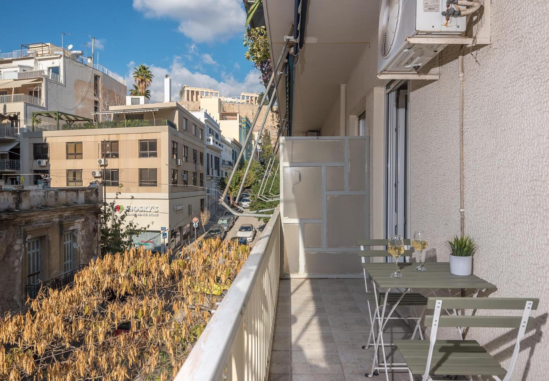 Spacious 2Bds Apt With Acropolis View In Center Athen Eksteriør billede