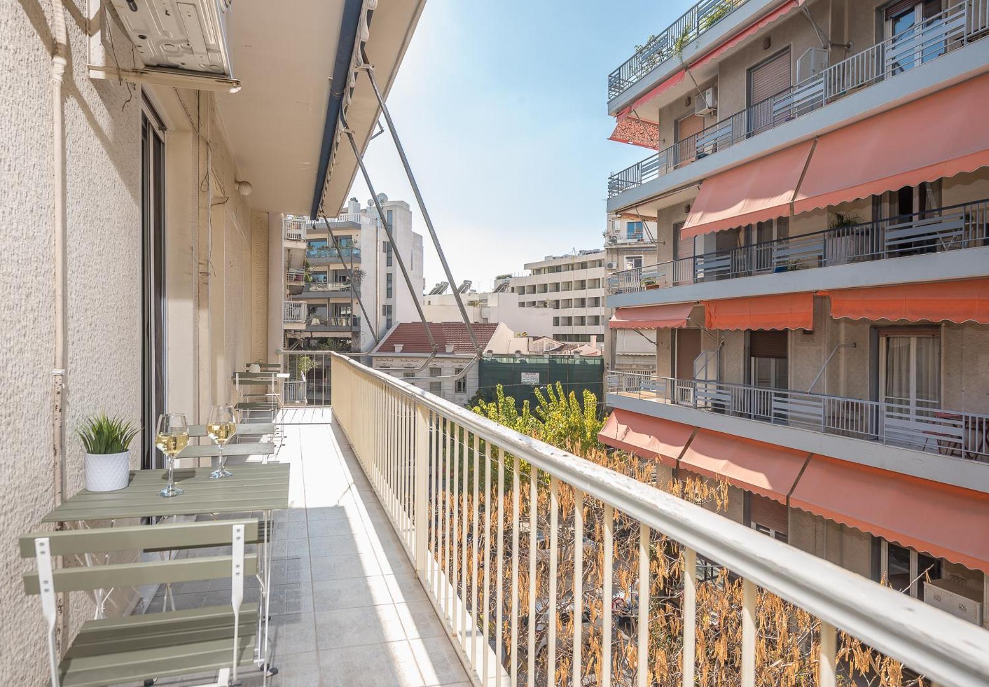 Spacious 2Bds Apt With Acropolis View In Center Athen Eksteriør billede